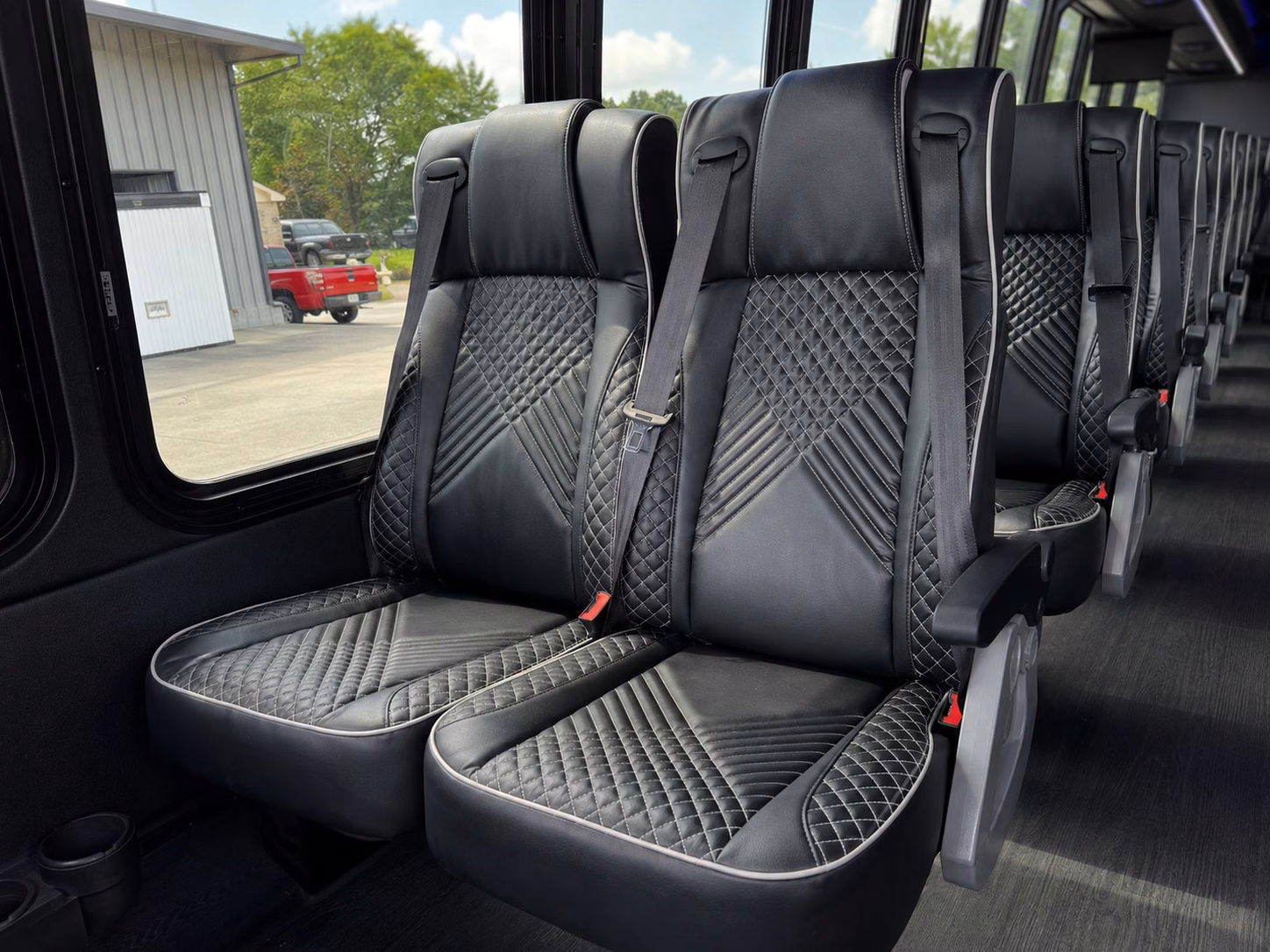 eagles fan bus rentals to lincoln financial field